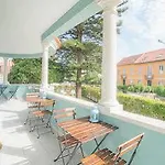 Blue Boutique & Suites