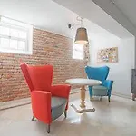 ホステル Blue Boutique & Suites