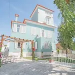 Blue Boutique & Suites Hostel Estoril