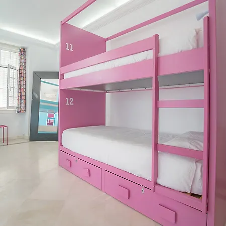 Blue Boutique & Suites Hostel