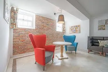 Hostel Blue Boutique & Suites