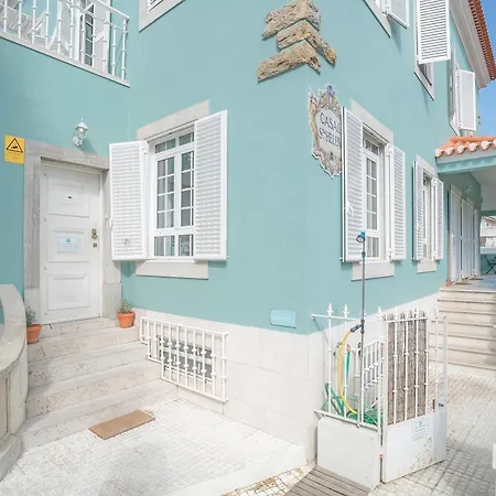 Blue Boutique & Suites Hostel Estoril