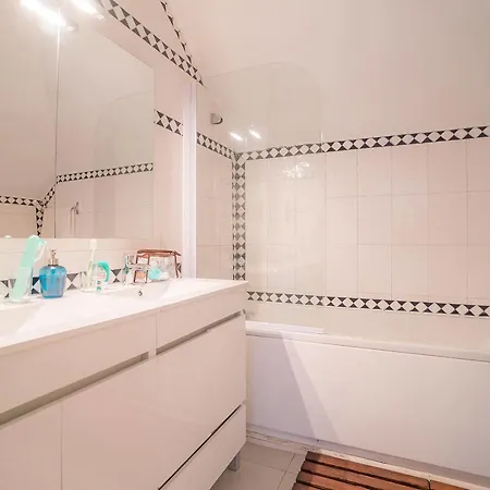 Hostel Blue Boutique & Suites Εστορίλ