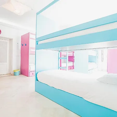 Hostel Blue Boutique & Suites *