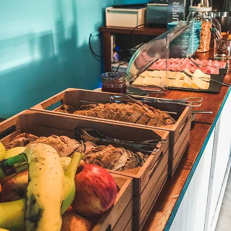 Hostel Blue Boutique & Suites Estoril