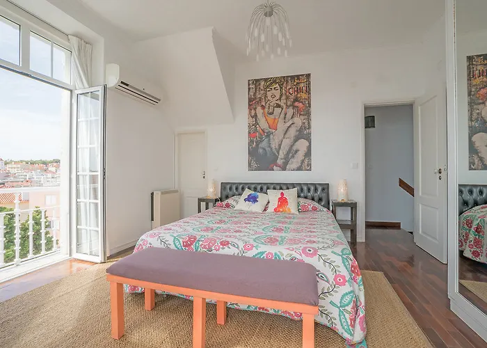 Blue Boutique & Suites Hostel Εστορίλ