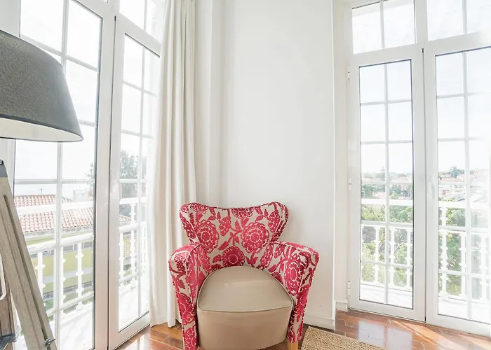 Blue Boutique & Suites * Εστορίλ