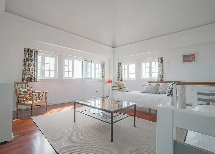 Blue Boutique & Suites Εστορίλ